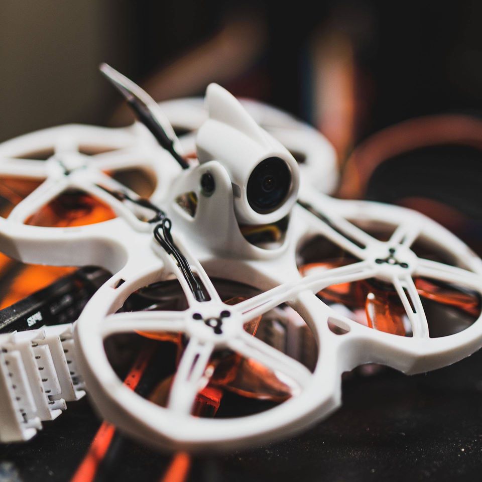 Emax tinyhawk ii 2 rtf fpvレースド - Drone Kit Racing のレビューと価格